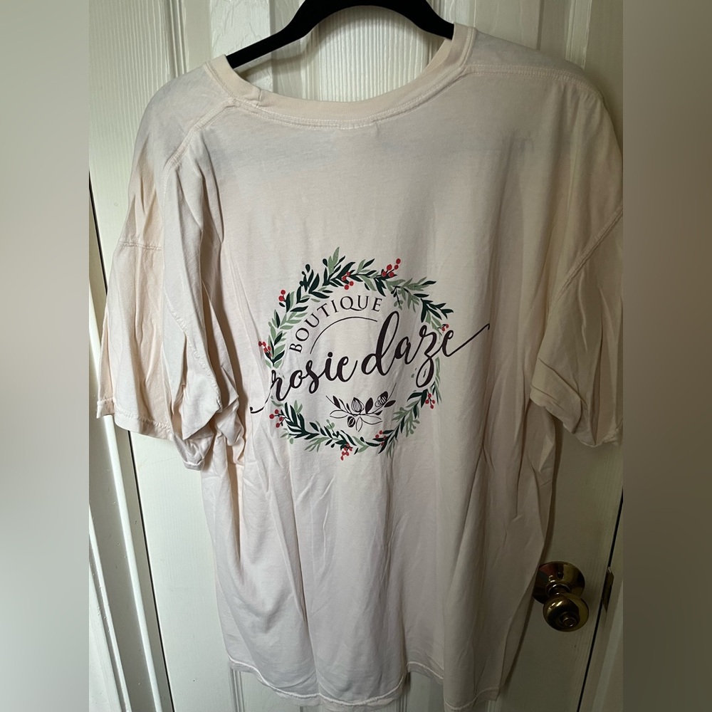Rosie Daze Holiday Christmas Graphic T-Shirt